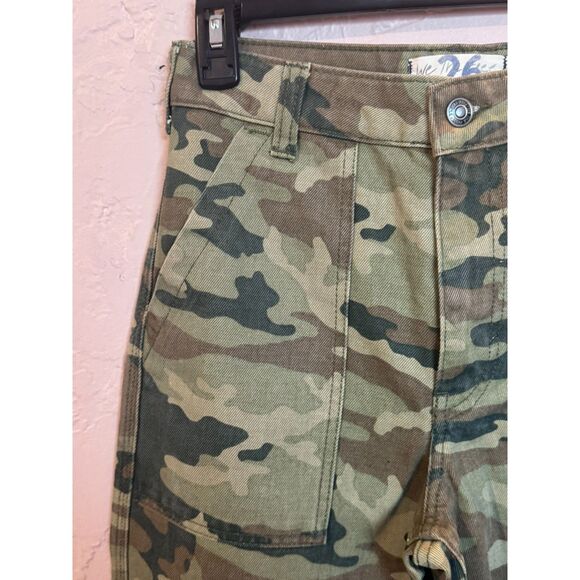 Free People Remy Camo Cropped Pants Size 26 - Picture 5 of 10